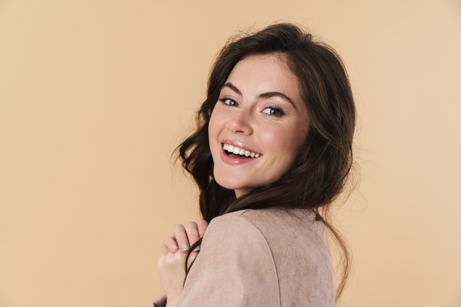 Crafting Confidence: The Power of a Smile Makeover